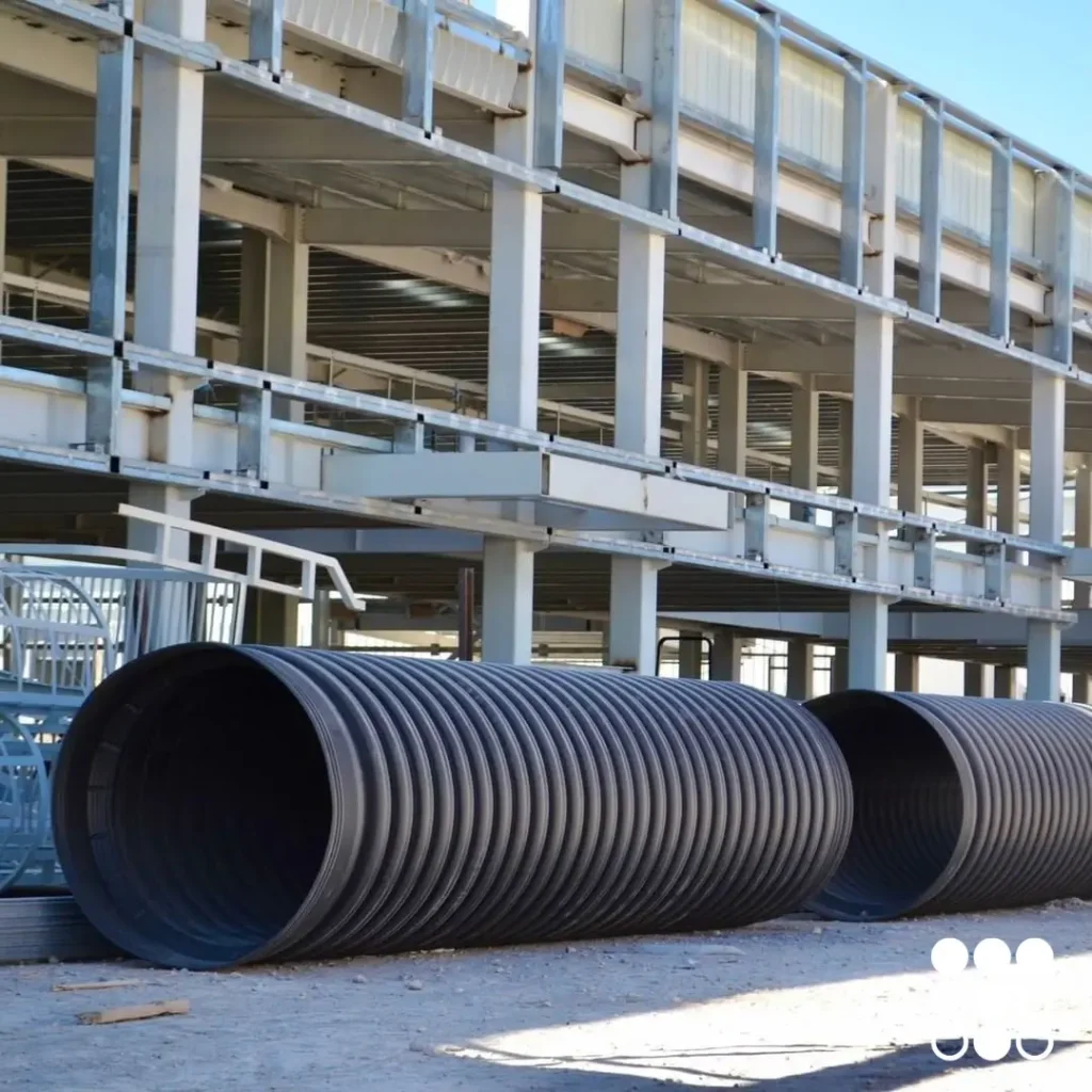 Instalación de tubo PEAD corrugado en Salinas Victoria, Nuevo León para proyecto de infraestructura.