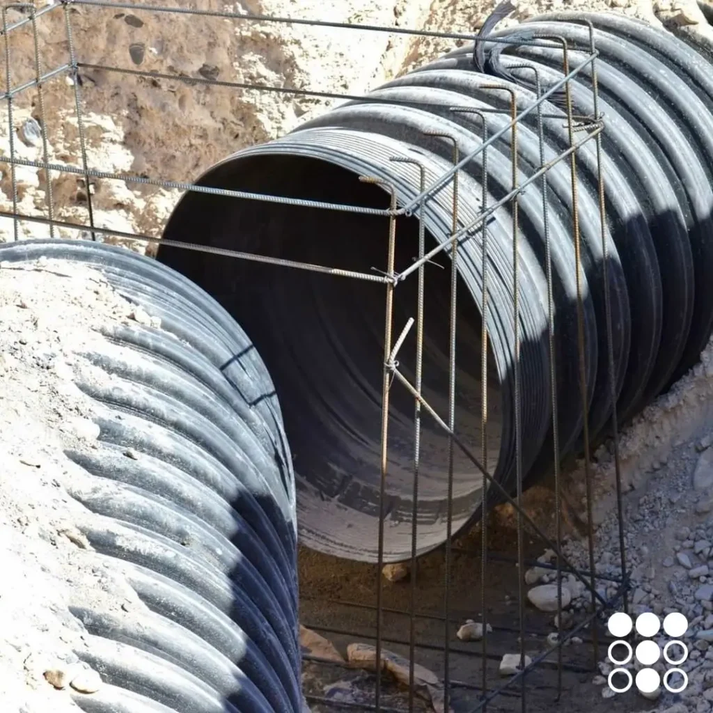 Instalación de tubo PEAD corrugado en Salinas Victoria, Nuevo León para proyecto de infraestructura.