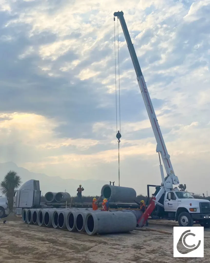 Entrega de tubo de concreto CIRBSA para proyecto de interpuerto Monterrey, parte del desarrollo de infraestructura logística.