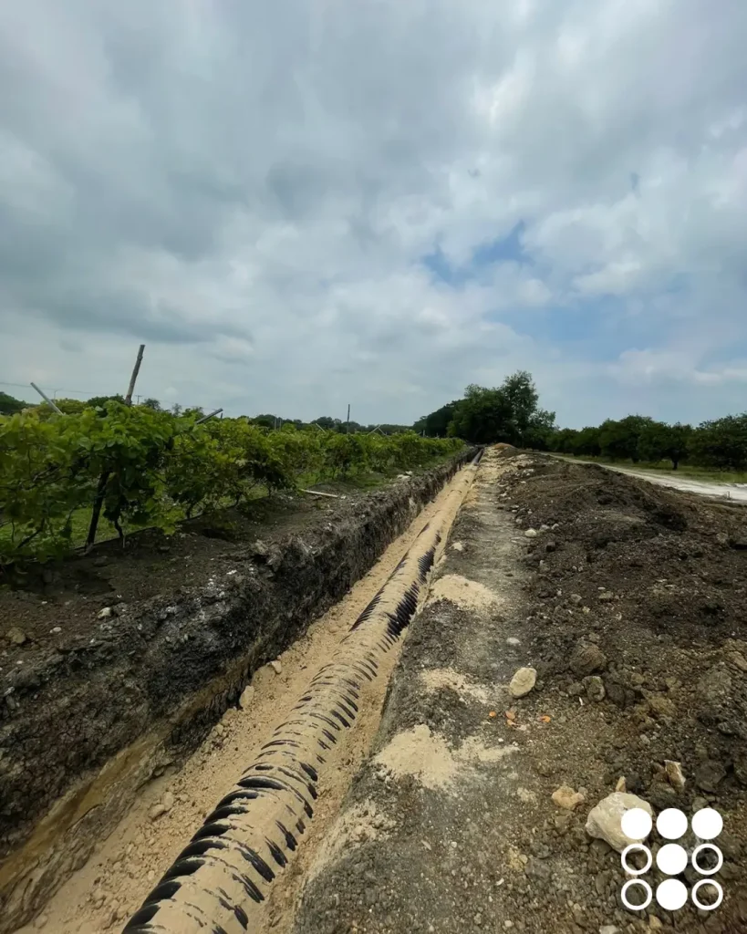 Entrega de tubo corrugado TDR Ultra Tododren en Montemorelos, Nuevo León, para el proyecto de tecnificación de sistemas de riego, recibido por el Gobernador Samuel García.