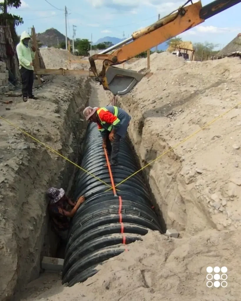 Entrega de tubería corrugada TDR Ultra Tododren de 48 pulgadas para proyecto de infraestructura en el Istmo de Tehuantepec, Oaxaca.