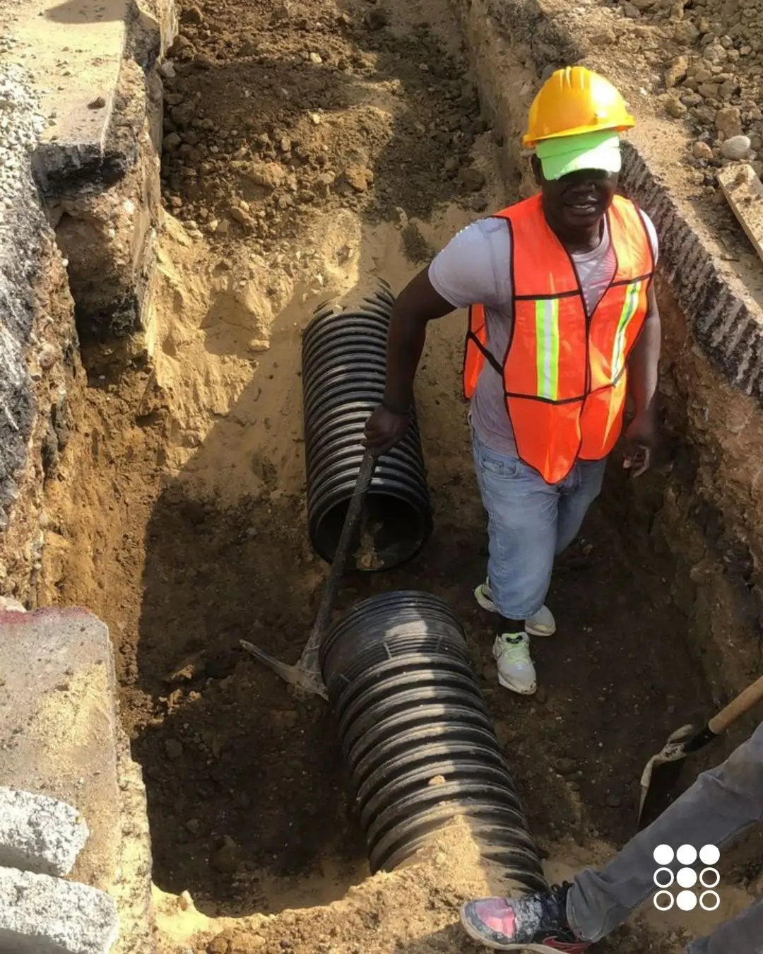 Instalación de tubo corrugado de 12 pulgadas en República Dominicana