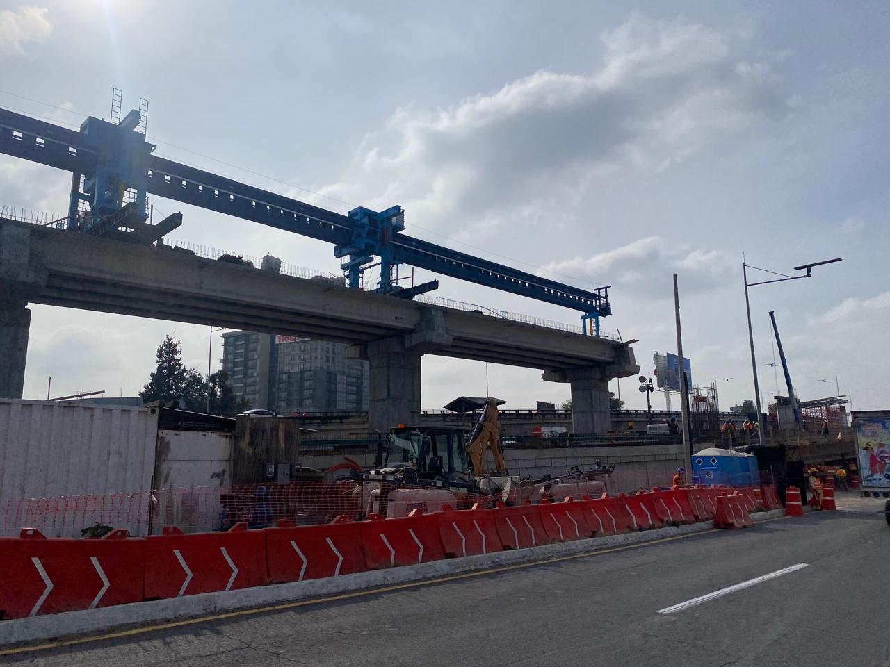 Drenaje pluvial en el proyecto vial de Naucalpan utilizando tubería corrugada TDR ULTRA de Tododren para una infraestructura robusta y eficiente.