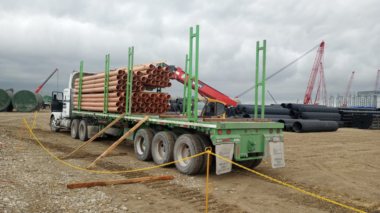 Instalación de tubería de gran diámetro en Pesquería, Nuevo León