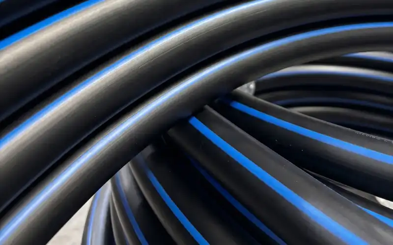 Tubería HDPE a presión TDR Forza Flow en rollo con franja azul de agua potable